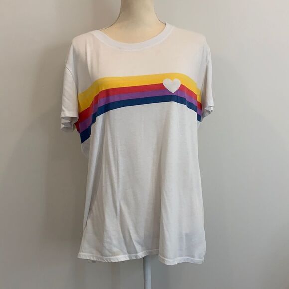Rainbow 🌈 Heart ❤️ Tee - Picture 1 of 3